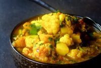 Comforting Cauliflower Potato Lentil Curry
