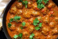Aromatic Spicy Meatball Curry