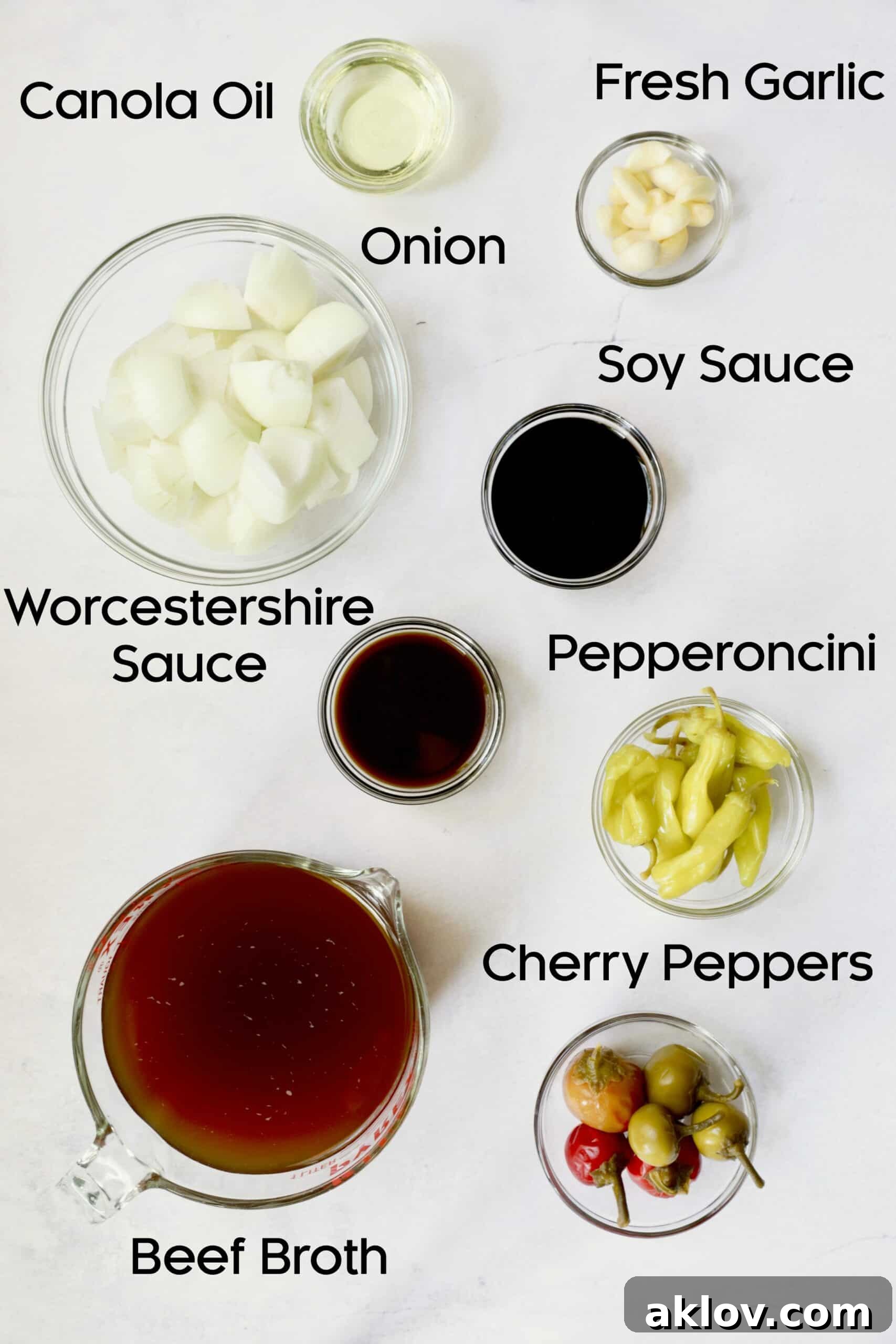 Ingredients for Mississippi Short Ribs in glass bowls.